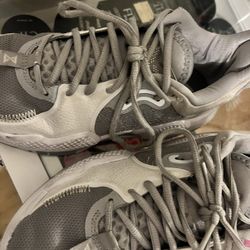 Volleyball shoes