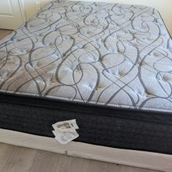 Queen Mattress And Box Spring 