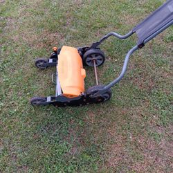 Push Lawn MoreFISKARS