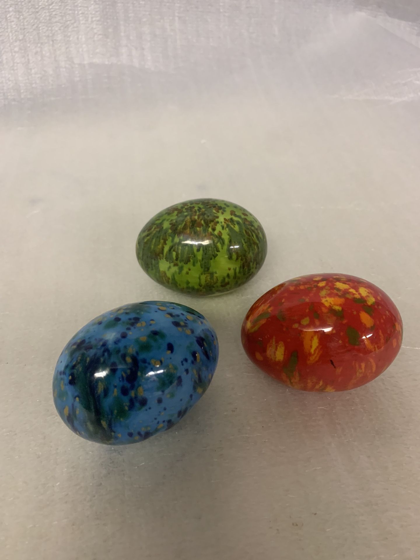 3 Vintage Ceramic Speckled Painted Glazed Easter Eggs Red,Blue,Green Collectible
