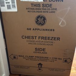 Garage Ready 7.0 cu. ft. Manual Defrost Chest Freezer in White