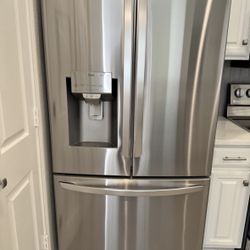 LG 23.5 Cu Ft. Fridge - Warranty Included