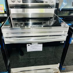 🔥🔥30” Samsung Electric Range With Airfryer 