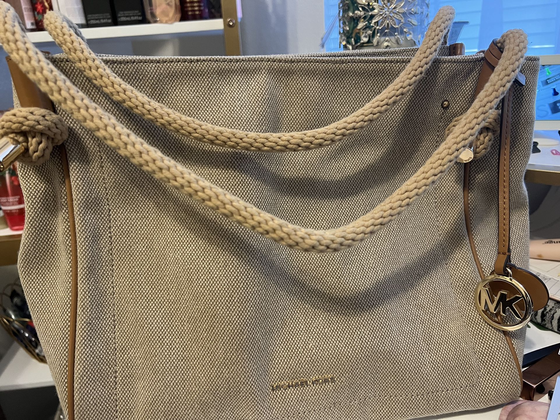 Michael Kors ISLA Natural LG