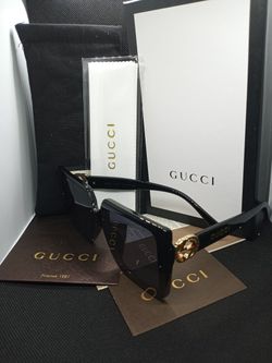 Woman's Gucci Sunglasses 