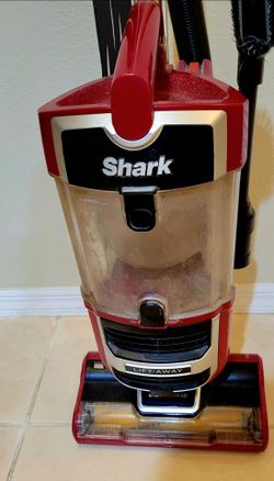 SHARK Vaccum Cleaner