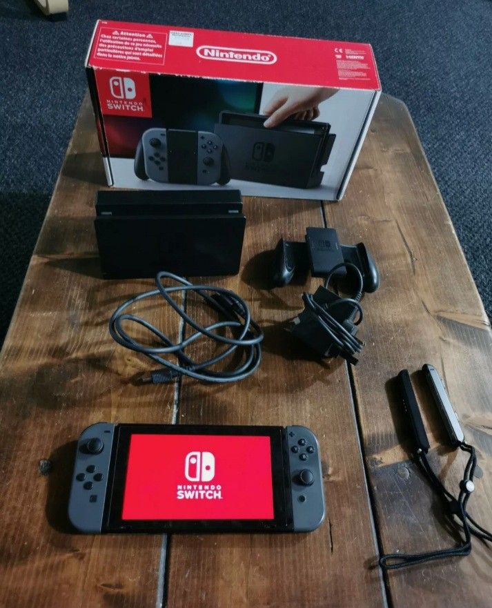 Nintendo Switch 