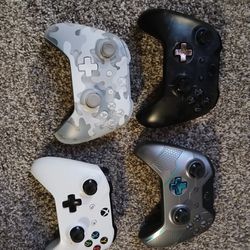 XBOX ONE CONTROLLERS 