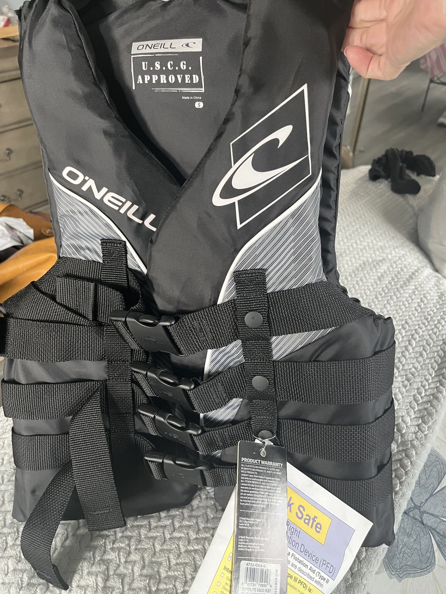 O’Neill Life jacket size small Brand new