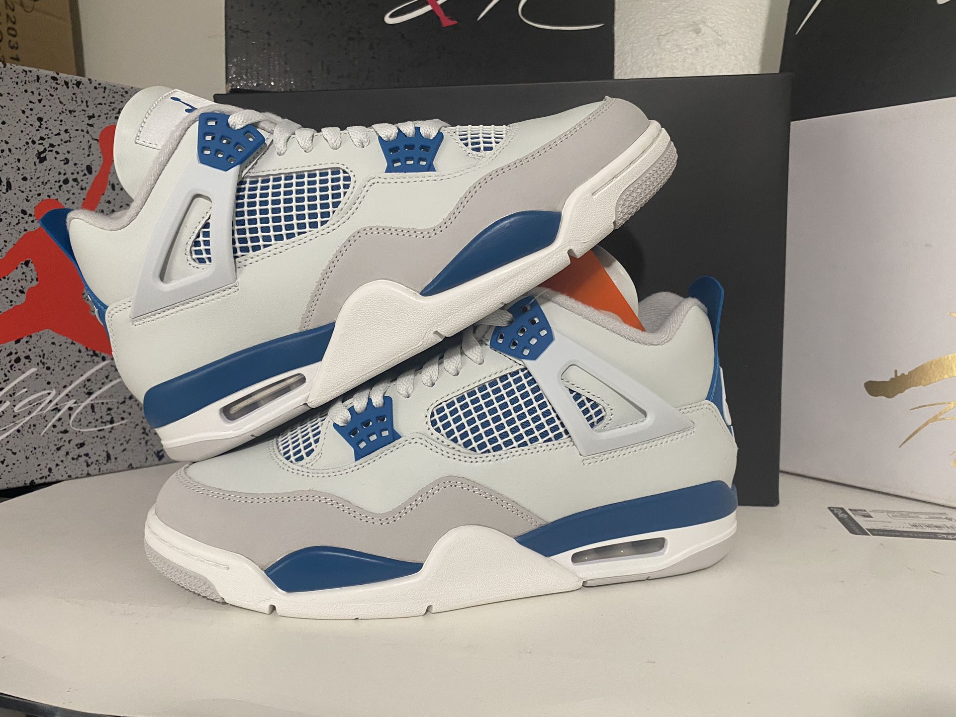 Air Jordan 4 Retro Military Blue size 10M ( pick up only ) $250 Firm