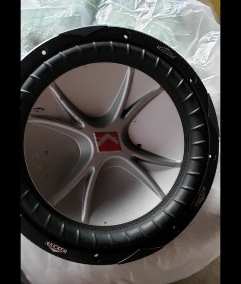 Kicker Cvr 12'