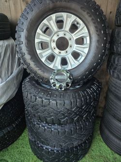 Ford 8 lugs rims 285 75 18