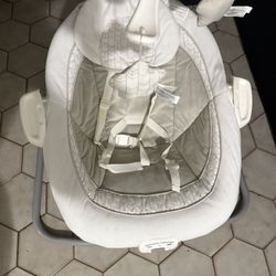 Graco  swing and bouncer