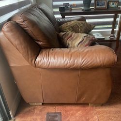 Leather Sofa imaculate Condition brown leather