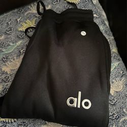 Alo pants