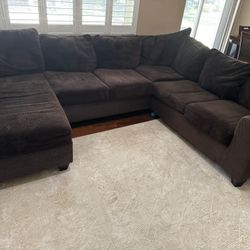 Brando 2-Piece Sectional with Modular Chaise