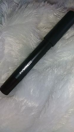 MAC * CREAMY LIP PENCIL