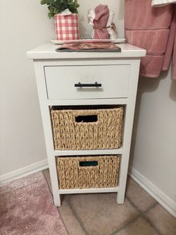 Side table with wicker baskets
