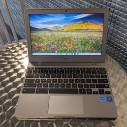 Samsung Chromebook 4 11.6" HD Laptop - Intel Celeron CPU N4000 2.6ghz - 4GB RAM - 32GB SSD - Usb-C - Giga Wi-Fi/ChromeOS/Play Store - Military Grade