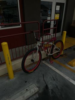 Throne27.5