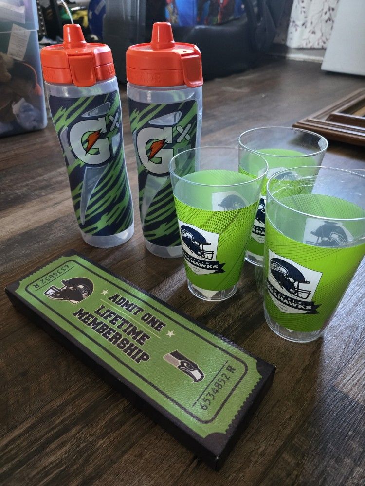 Seahawks Cups And Sign