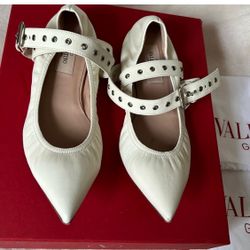 Valentino Garavani Leather Flats