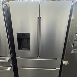 MORA 25.6 cu.ft. STANDARD DEPTH FRENCH DOOR REFRIGERATOR