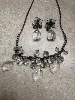 Matching Necklace & Earrings Set