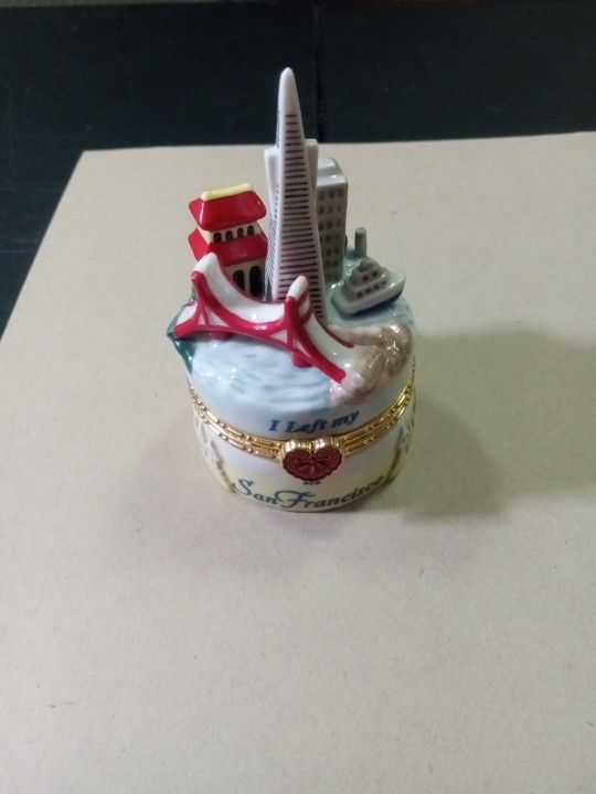 San Francisco Music Box/Trinket "Plays I Left My Heart In San Francisco $13 Firm P/U 48 TH ST ROOSEVELT PHX