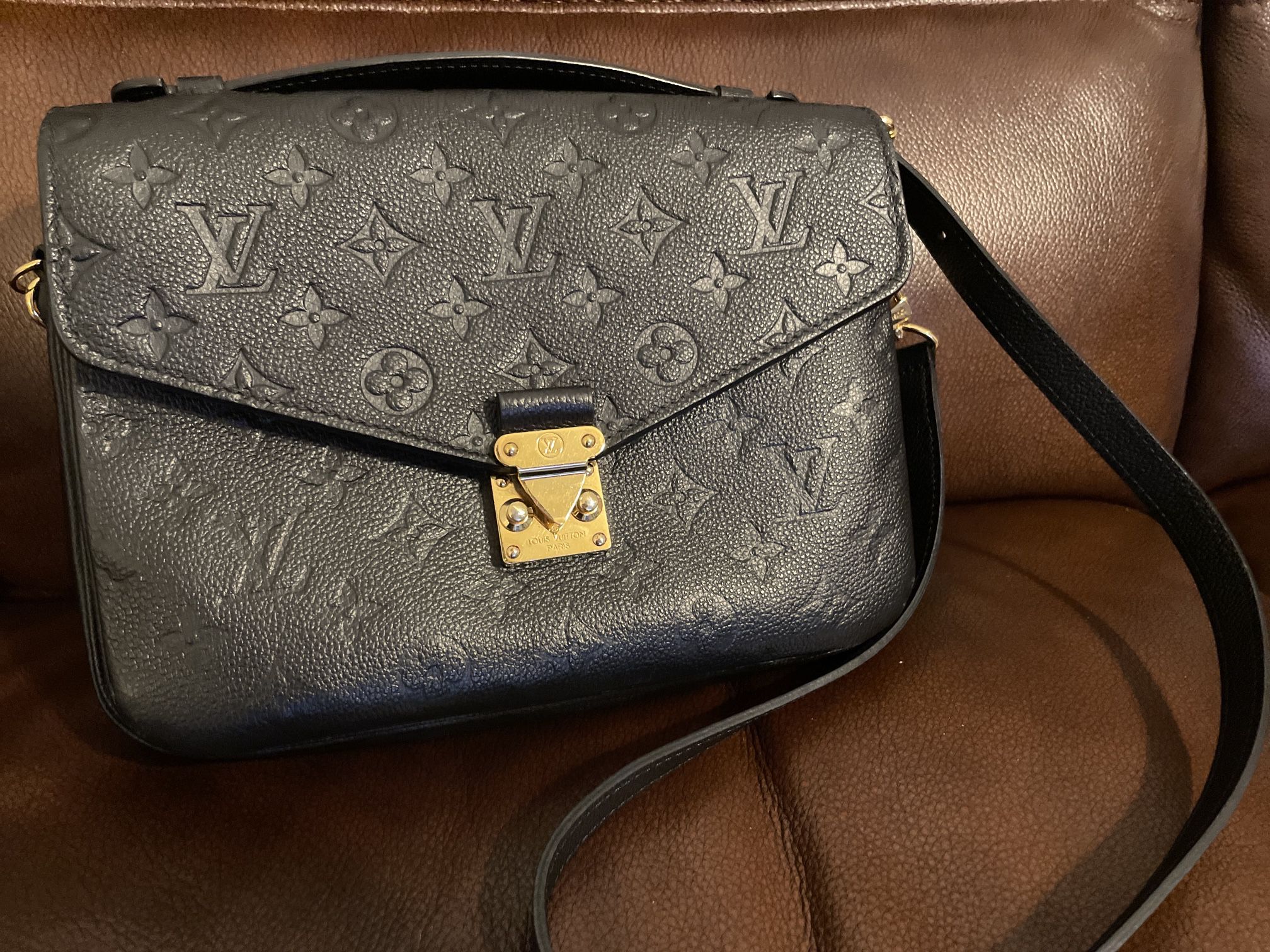 Authentic Louis Vuitton Metis Black Leather Crossbody Bag 