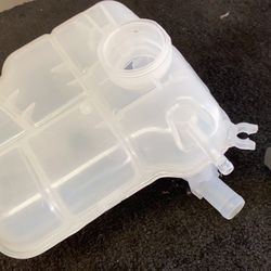 2010-2019 Chevrolet  Reservoir Tank & Cap