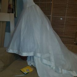Wedding Dress Size. 4/6