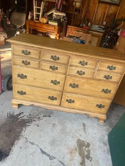 This is six drawer maple dresser