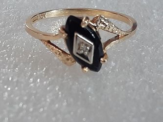 Gold ring 10k 