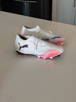 Future 8 Pro Pumas