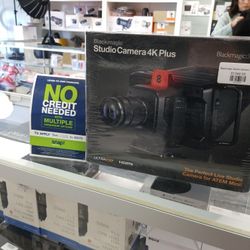 Blackmagic Studio Camera 4k Plus