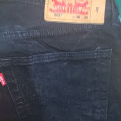 Black Levi’s 501