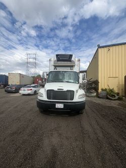 FREIGHTLINER M2 REEFER