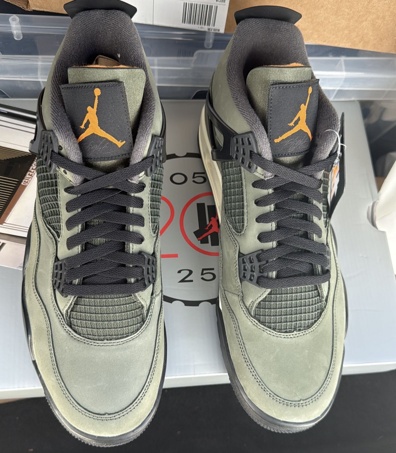 Jordan 4 Retro Undefeated 