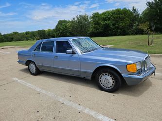 1990 Mercedes-Benz 300