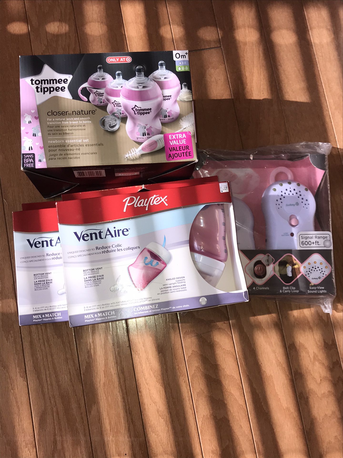 Baby Essentials : Vent Aire Bottles and Tommy Tippee