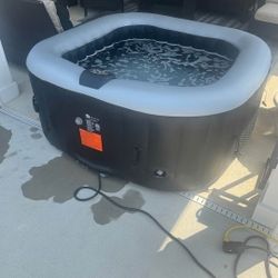 RelxTime Hot Tub