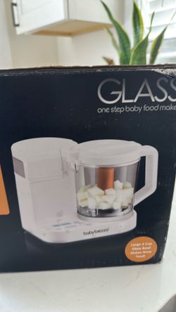 Baby Brezza baby food maker