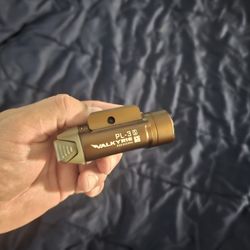 Olight Valkyrie 1000 Lumens 