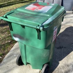 96 gallon trash/recycle bin on wheels