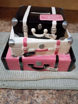 Hallmark Honeymoon Fund Piggy Bank-NEW info 👇