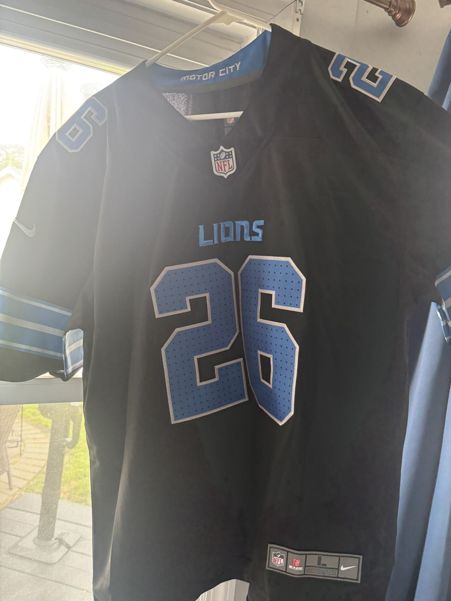 Jahmyr Gibbs lions jersey