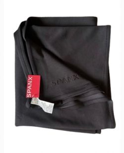 Spanx Air Essential Black Blanket