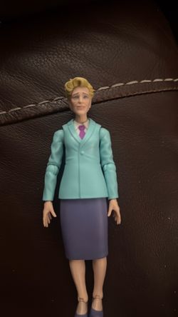Marvel Legends Spider-Man The Animated Series VHS Aunt May Action Figure