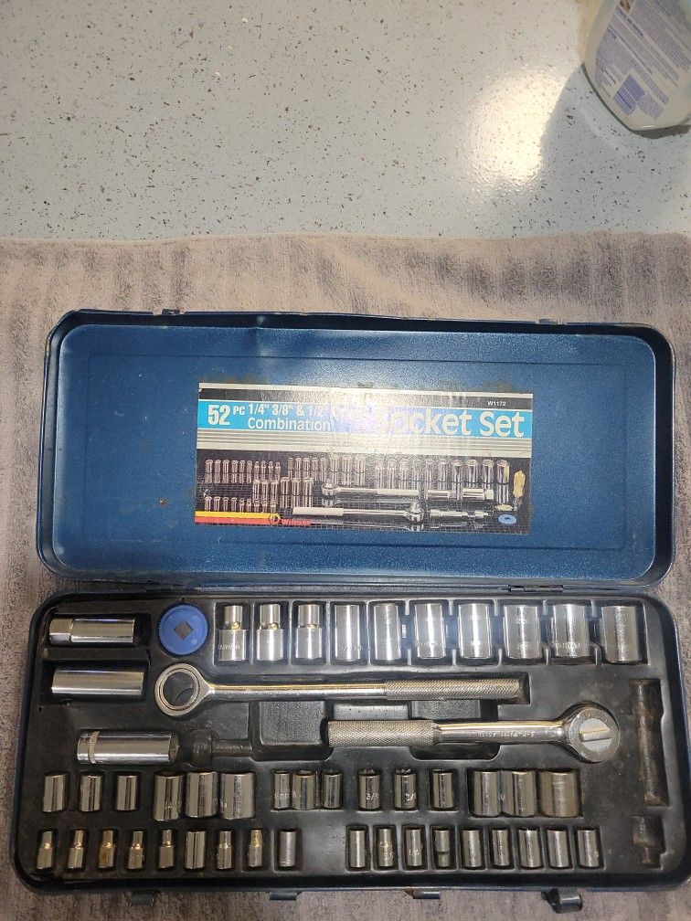 Socket Set
